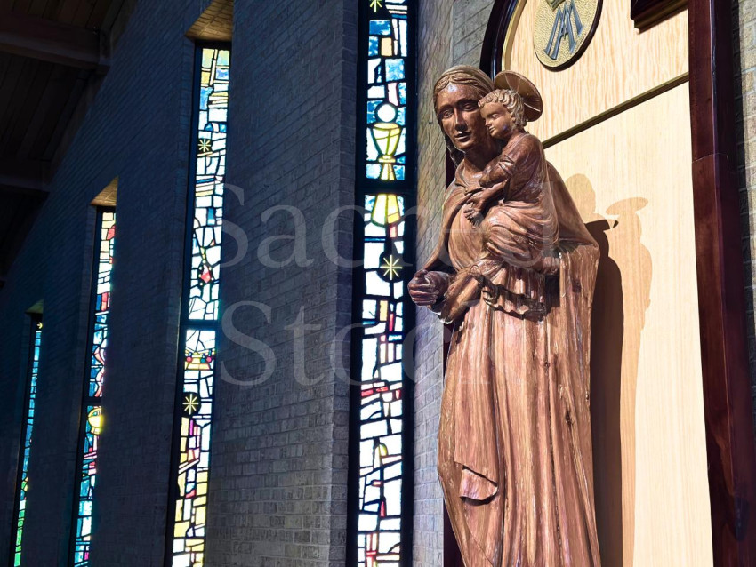 Mary & Baby Jesus Statue